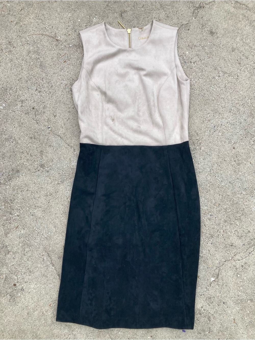 Calvin Klein Two-Tone Sleeveless Sheath Dress in Beige and Black preppy girlboss